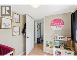 12 OUSE Street S - 30