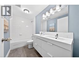 375 KINGSCOURT Drive UnitNo. 20 - 32