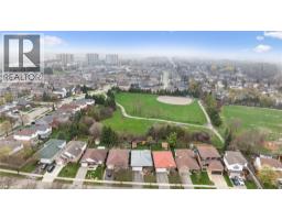 576 THORNDALE Drive - 33