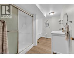 486 WINNIETT Street - 26