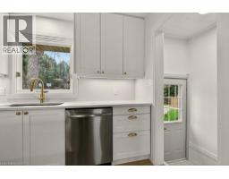 18 GARDEN Avenue - 11