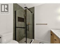 18 GARDEN Avenue - 19