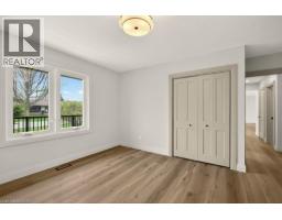 18 GARDEN Avenue - 21