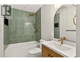 18 GARDEN Avenue - 24