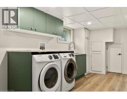 18 GARDEN Avenue - 33