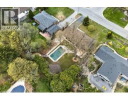 18 GARDEN Avenue - 41