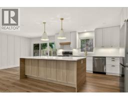 18 GARDEN Avenue - 8