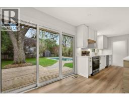 18 GARDEN Avenue - 9