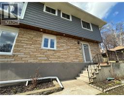 22 DUNDONALD Road - 3