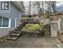 22 DUNDONALD Road - 35