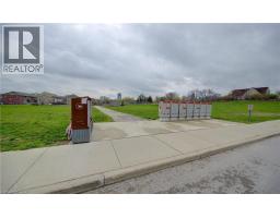 36 PRINCE ALBERT Boulevard - 25