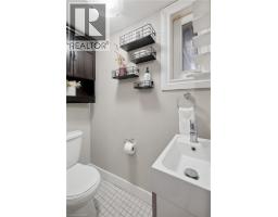 22 DELLROY Avenue - 20