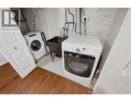 22 DELLROY Avenue - 25