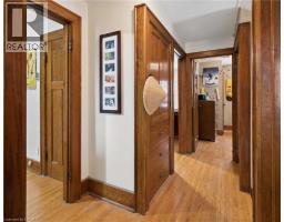 22 DELLROY Avenue - 37