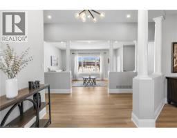 2 CLOVERLEA Crescent - 5