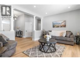 2 CLOVERLEA Crescent - 8