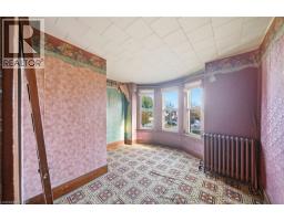 160 HEAD Street N - 24
