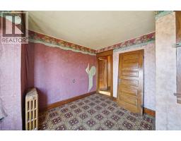 160 HEAD Street N - 25