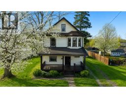 160 HEAD Street N - 3