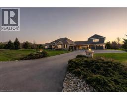 2 Cloverlea Crescent, MLS 40825778