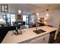 38 HARBOUR Street UnitNo. PH412 - 10