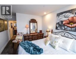 38 HARBOUR Street UnitNo. PH412 - 20