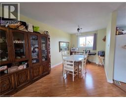 60 ELMSDALE Drive UnitNo. 9 - 8