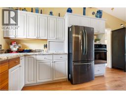 425 NORFOLK Street S - 12