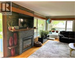 425 NORFOLK Street S - 16