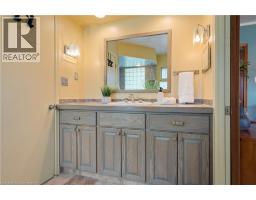 425 NORFOLK Street S - 21