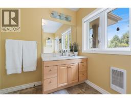 425 NORFOLK Street S - 26