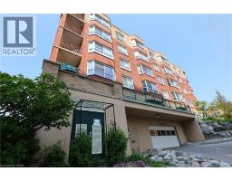 20 ST GEORGE Street UnitNo. 211 - 4