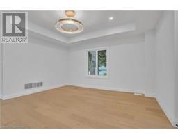 386 SOUTHCOTE Road - 16