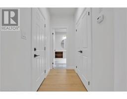 386 SOUTHCOTE Road - 17