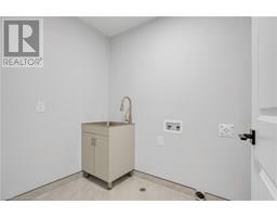 386 SOUTHCOTE Road - 33