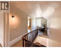 162 WELLINGTON Street - 27