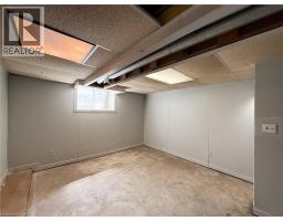 162 WELLINGTON Street - 35