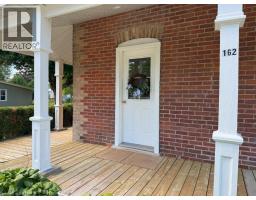 162 WELLINGTON Street - 5