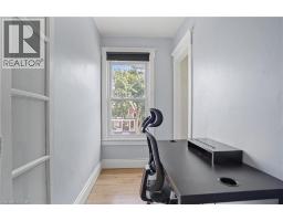 58 PANDORA Avenue N - 13