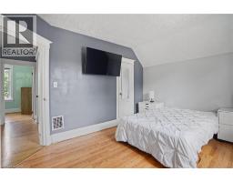58 PANDORA Avenue N - 17