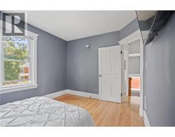 58 PANDORA Avenue N - 18