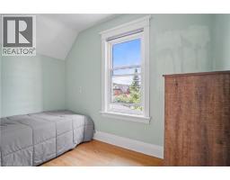 58 PANDORA Avenue N - 22