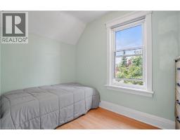58 PANDORA Avenue N - 23