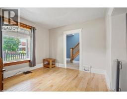 58 PANDORA Avenue N - 3