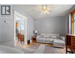 58 PANDORA Avenue N - 4