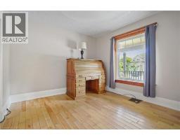 58 PANDORA Avenue N - 7