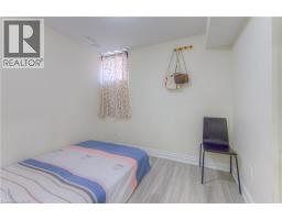 70 GILLESPIE Drive - 32