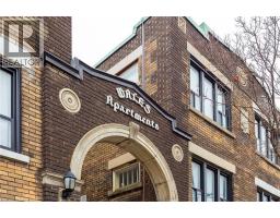 46 COLLEGE Street - 2