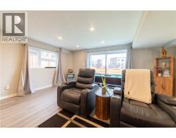 933 ROBERT FERRIE Drive - 25