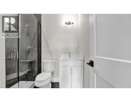 800 GARDEN COURT Crescent - 13
